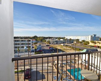 Holiday Sands North 'On the Boardwalk' - Myrtle Beach - Balcony