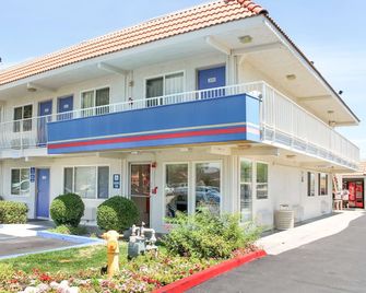 Motel 6-Lancaster, Ca - Lancaster - Gebäude
