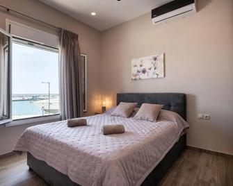 Big Blue suites 1 - Ierápetra - Habitación