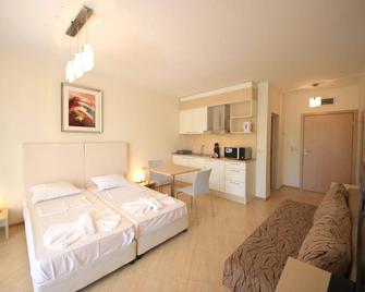 Menada Grand Resort Apartments - Aheloy