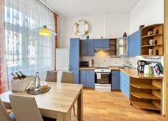 Laura´s Apartment - Karlsbad - Kjøkken