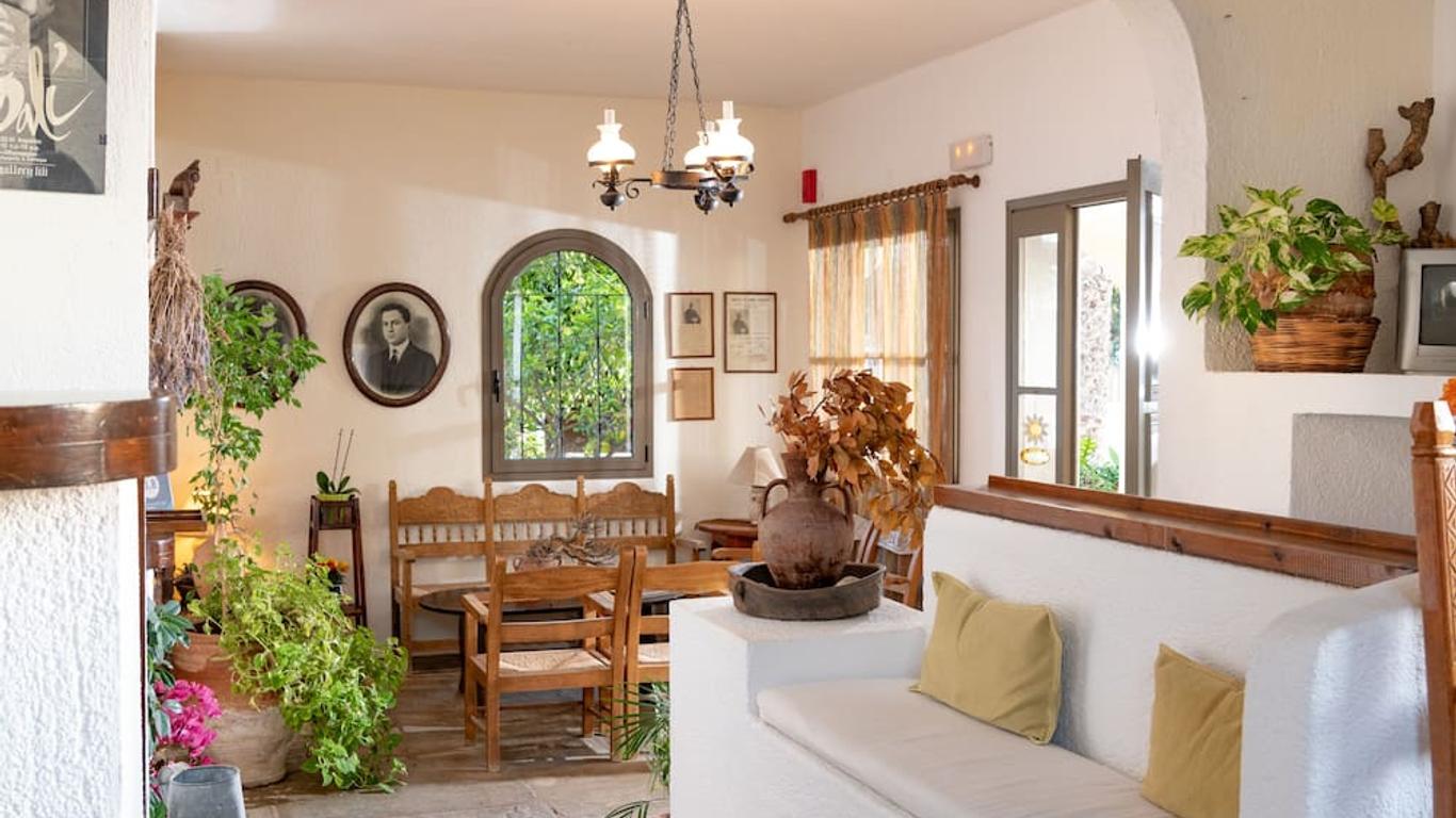 Porto Sisi Hotel Apartments