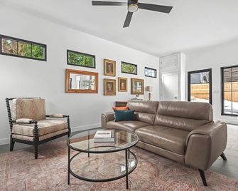 Exquisite Modern Home - One Block from Track - Saratoga Springs - Living room