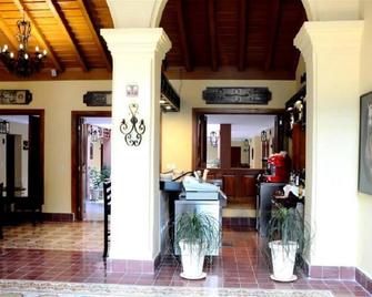 Hotel E Caballeriza - Holguín - Lobby