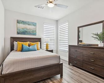 TCH - Spacious 3bd/2.5ba in Dallas with Workspace - Dallas - Habitación