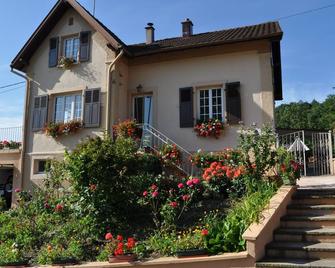 House On A 2 Ha Property In A Mountain Village. 500m - Jungholtz - Bâtiment