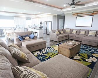 Family Tides - Beachfront - Island Realty - Grand Isle - Sala de estar