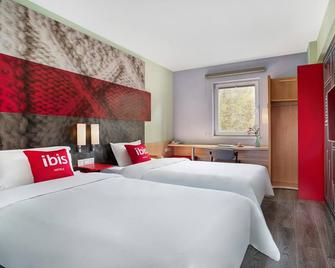 ibis Zhenjiang East Zhongshan Rd Hotel - Zhenjiang - Bedroom