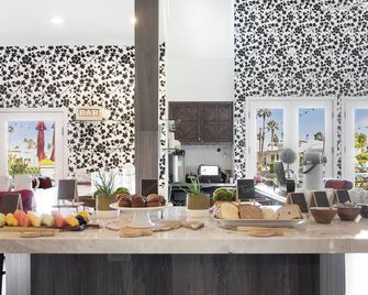 The Chateau At Lake La Quinta - La Quinta - Bufé