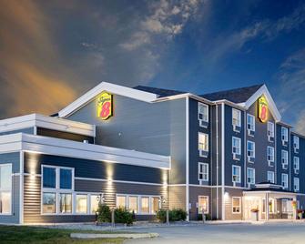 Super 8 by Wyndham Kapuskasing - Kapuskasing - Building