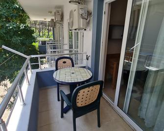 Kemer Comfort Apartment 02 - Кемер - Балкон