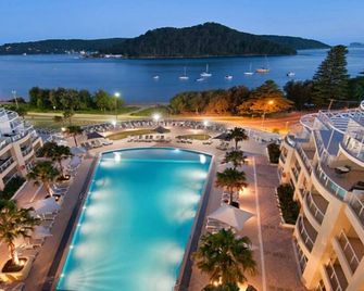 Breathtaking - Ettalong Beach Resort - Ettalong beach - Pool