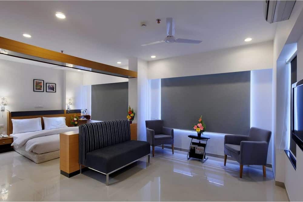 Hi 5 Hotel & Experience thumbnail 3