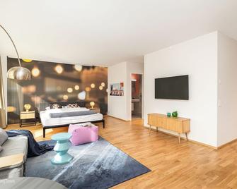 Livingtown Ag - Ζυρίχη - Σαλόνι