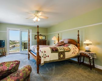 Payne's Harbor View Inn - Block Island
