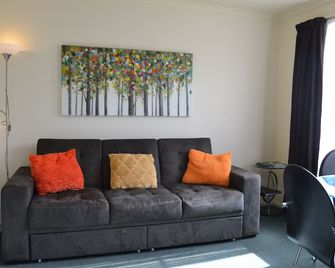 Colonial Lodge Motel - Taupo - Olohuone