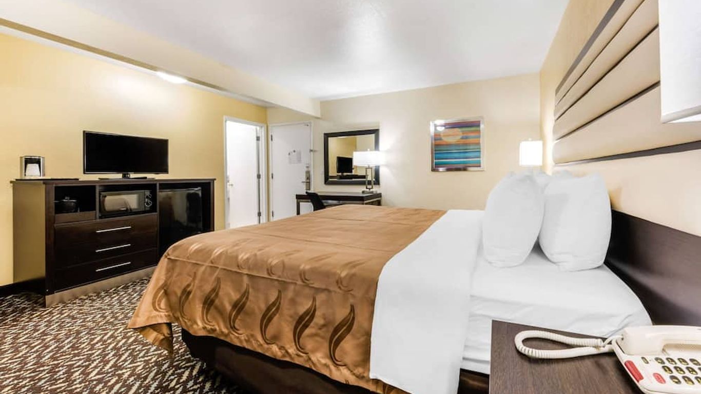 Quality Inn & Suites Capitola By the Sea
