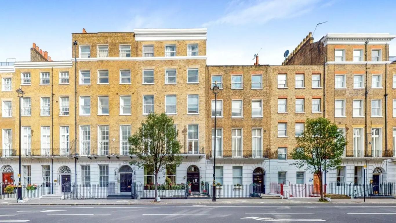 Hotel 82 London