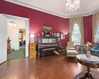 The Gables Wine Country Inn - סנטה רוזה - סלון