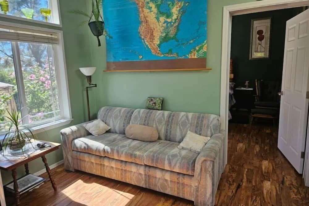 Millers' Misfit Farm - Prineville - Huiskamer