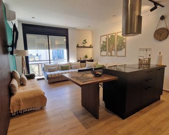 Captivating 2-Bed Apartment in Tunis - Tunus - Oturma odası