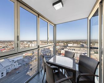 iStay Precinct Adelaide - Adelaide - Balcony