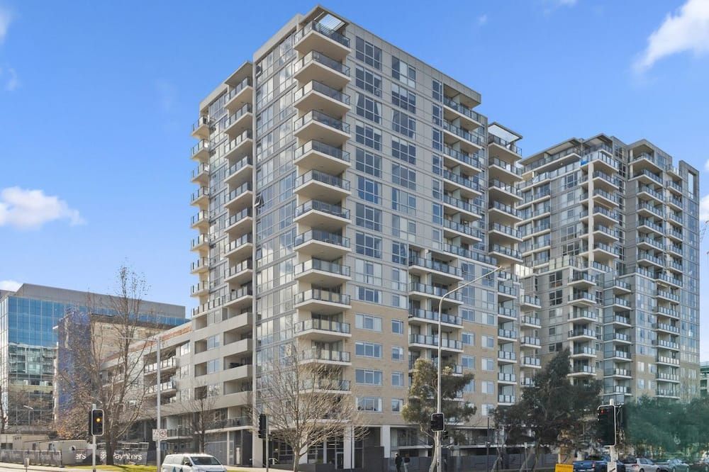 Central Lakeview Apartments - Canberra - Building