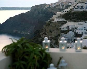 Nikos Villas - Oia - Balkon