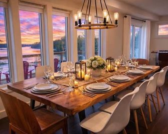 Starlink, Pool Table, Firepit, Muskoka Waterfront - Washago - Dining room