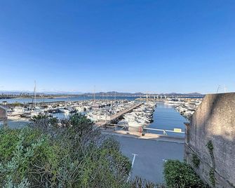 Apartment Le Roumanille by Interhome - Saint-Aygulf