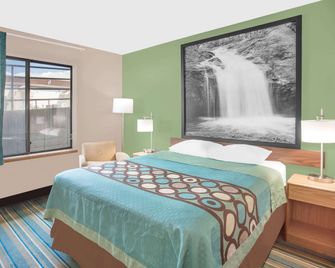 Super 8 by Wyndham Beaver Dam - Beaver Dam - Schlafzimmer