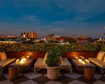 Perry Lane Hotel, a Luxury Collection Hotel, Savannah - סאוואנה - מרפסת