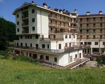 Gran Sasso Prati Di Tivo - Pietracamela - Building