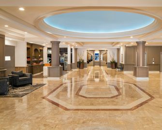 DoubleTree by Hilton Leominster - Leominster - Lobby