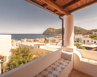 Hotel Residence La Villetta - Lipari - Balcón