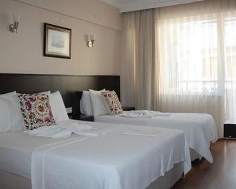 Kucukkuyu Gumus Hotel - Küçükkuyu - Bedroom