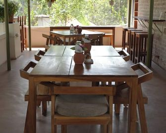 Ashiyana Cliff & Beach Resort By Onespace - Varkala - Dining room