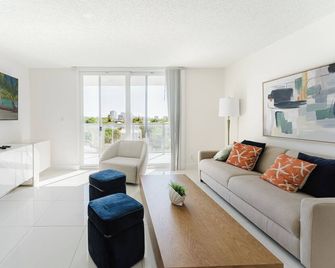 Beachside Modern 2br 2ba - Boca de Ratones - Sala de estar