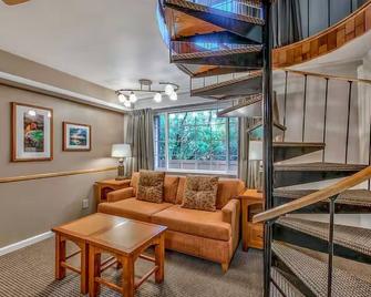 The Tahoe Beach & Ski Club Owners Association - South Lake Tahoe - Olohuone
