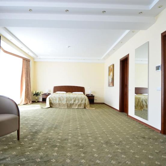 Platinum Hotel image 1