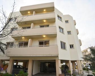 Elysso Apartments - Larnaka - Budynek