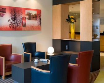 Sunday Hotel Saarbrücken Süd - Saarbruecken - Lounge