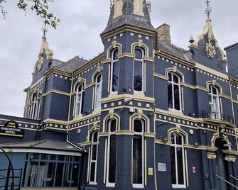 The Dorchester Hotel - Hull