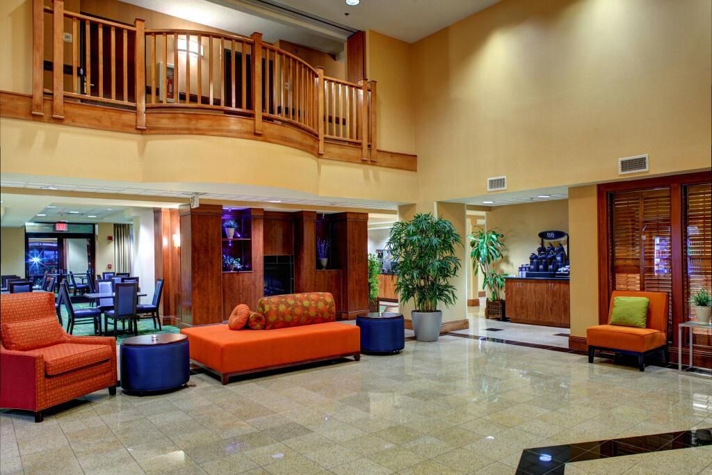 Fairfield by Marriott Inn & Suites Asheville Outlets - אשוויל - לובי