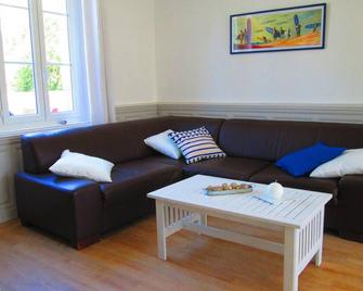 Large 1930s family home 600 m from the beach - Agon-Coutainville - Salon