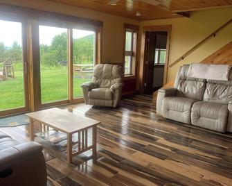 Come Stay At The Kirby Hideaway! - East Burke - Sala de estar