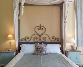 Locadiera Pansion - Ermúpoli - Habitación