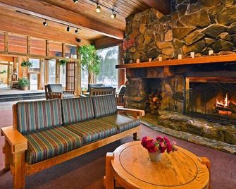 Alta Peruvian Lodge - Alta - Salónek