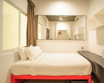 Tune Hotel Klia Aeropolis (Airport Hotel) - ספאנג
