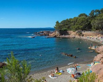 ZEcamping 4 étoiles avec parc aquatique club enfant dog friendly - Agay